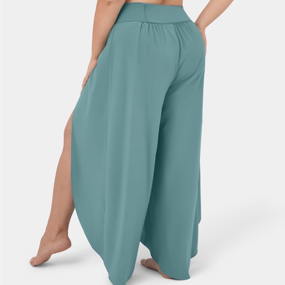 HALARA - NWT Breezeful™ High Waisted Palazzo Flowy Split Wide Leg Quick Dry Pant - Picture 3 of 12